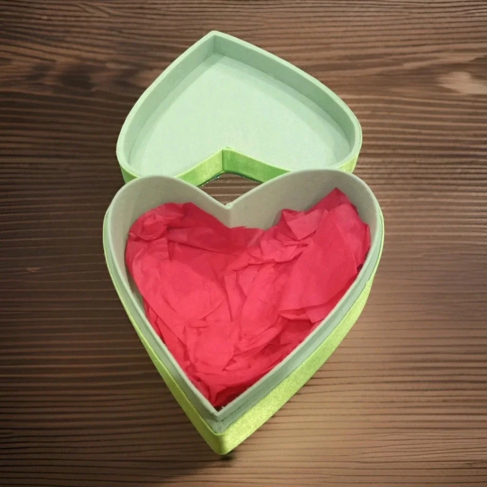 1999 Vintage Embellished Sequin Heart Gift Box‎ Green  Trinket Keepsake Jewelery